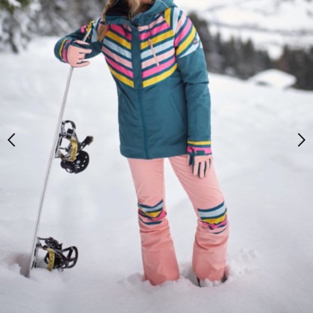 ISO!! In search of this Roxy ski outfit size medium. Could be flexible on sizing